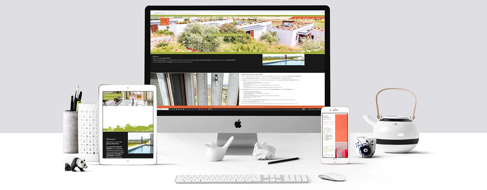 Le site du Mas Palat sur un écran Mac, un écran de tablette et un écran d'Iphone