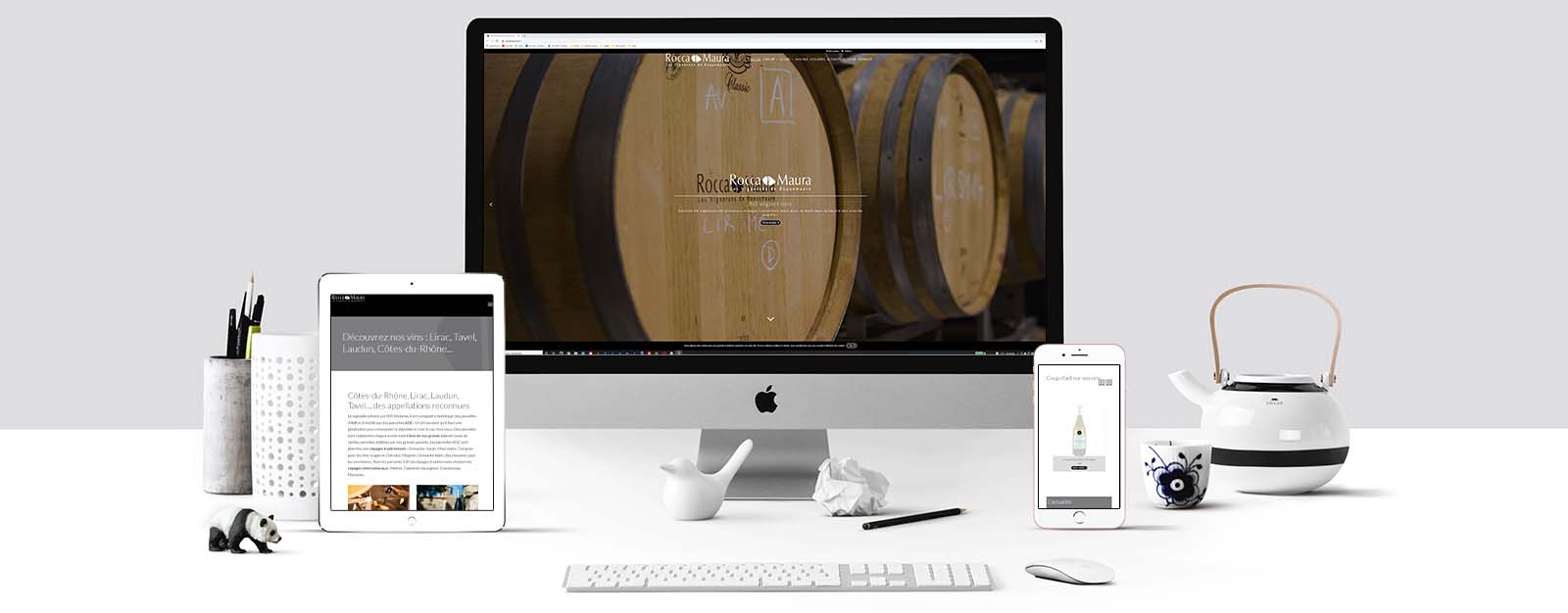 Le site de Rocca Maura sur un écran Mac, un écran de tablette et un écran d'Iphone